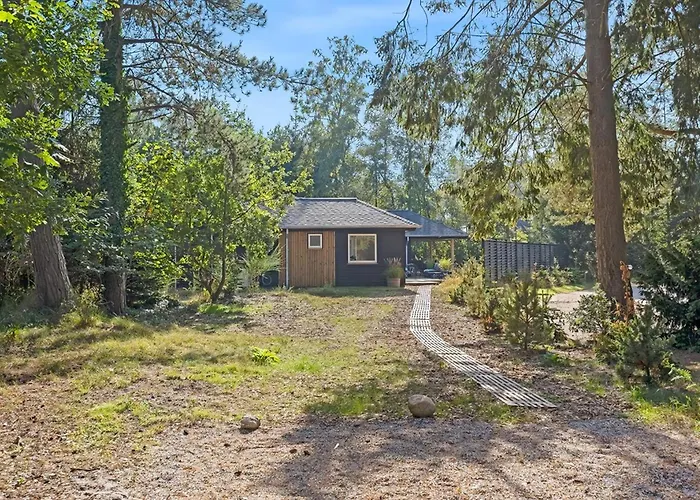 Architect-designed Close To The Water *